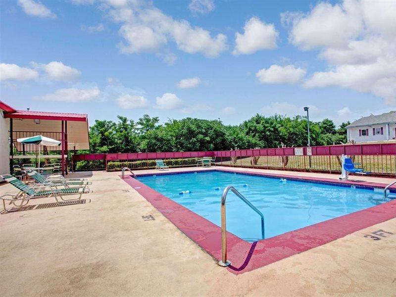 Days Inn By Wyndham Knoxville West Extérieur photo