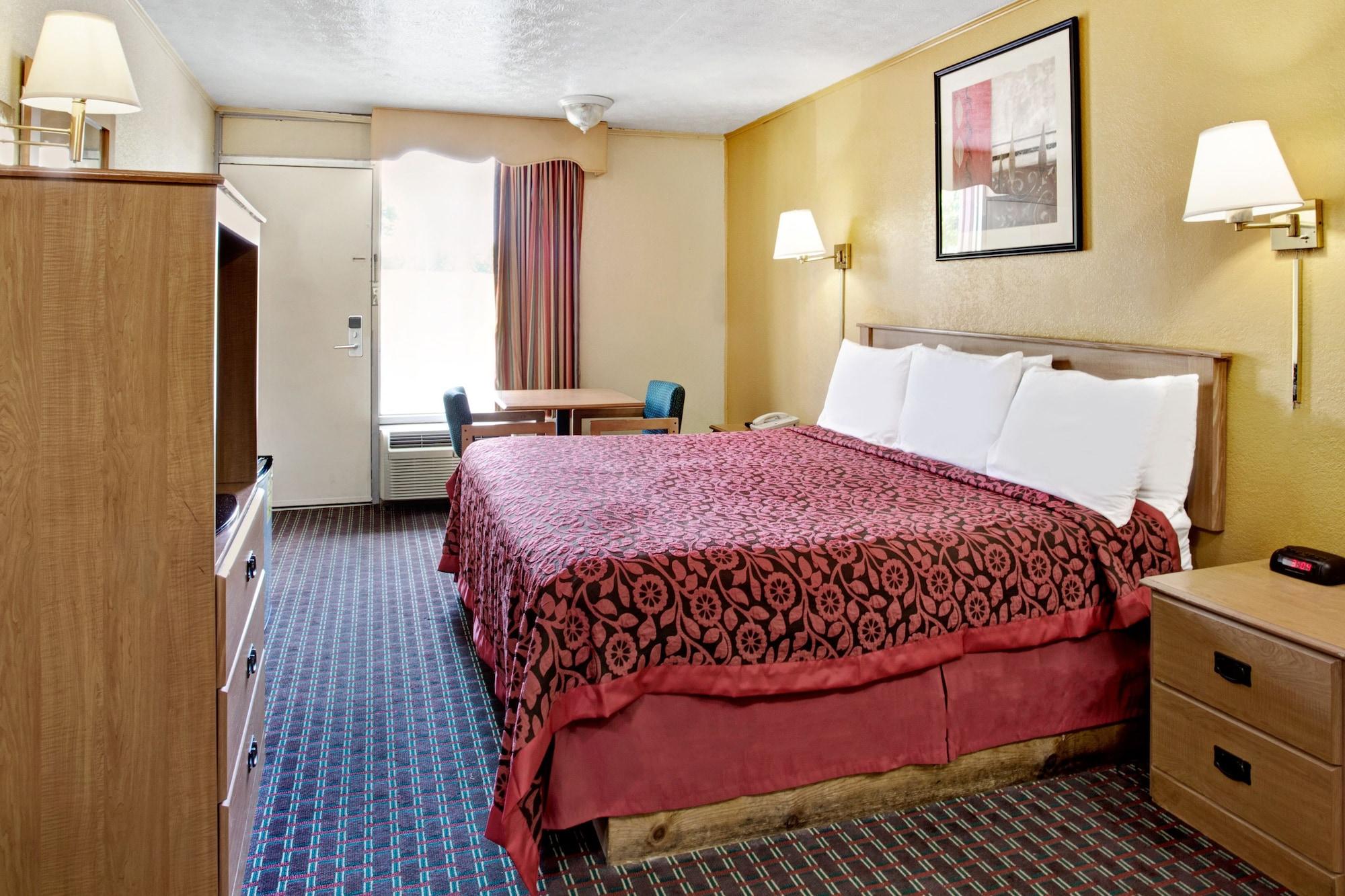 Days Inn By Wyndham Knoxville West Extérieur photo