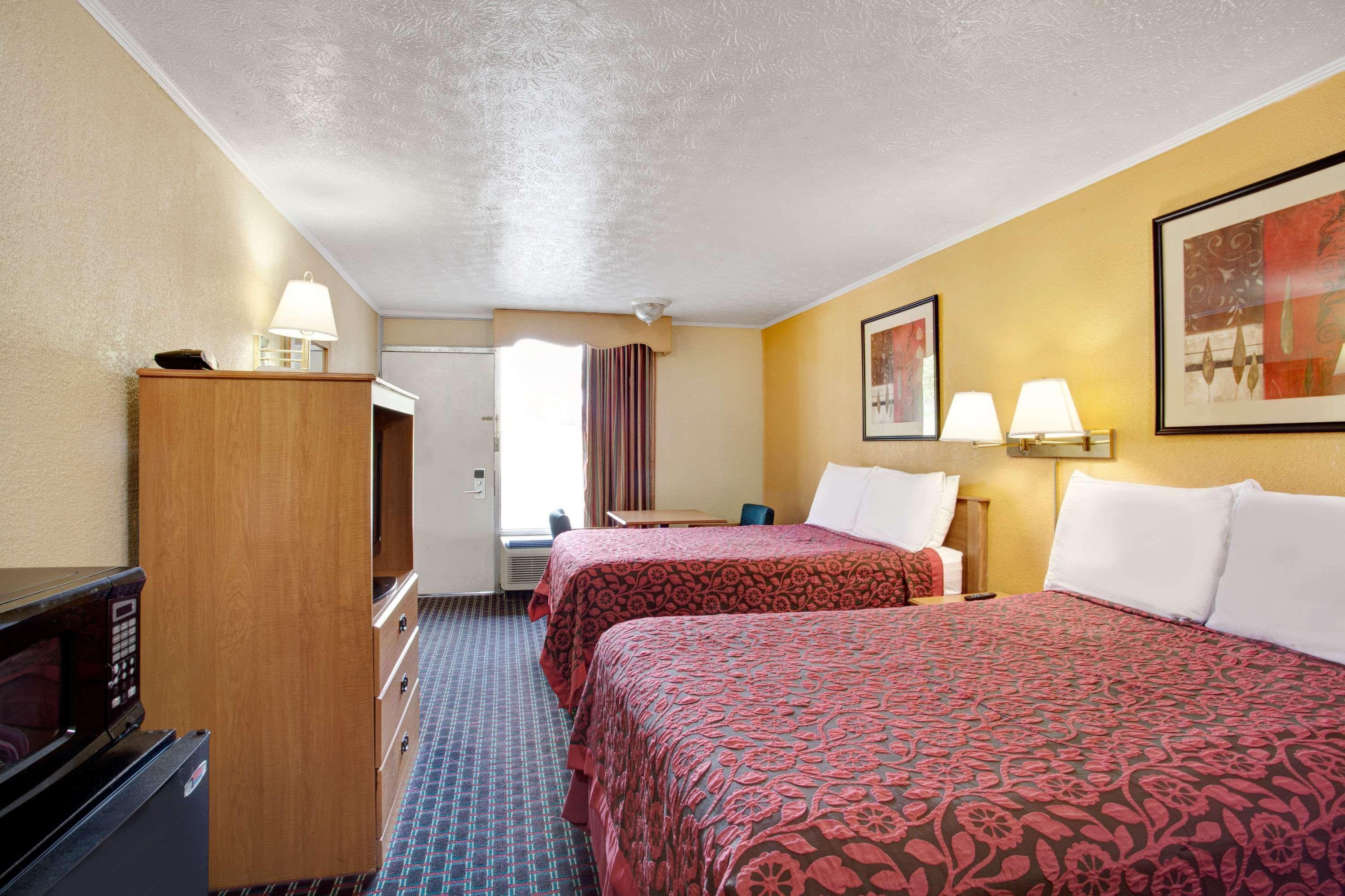Days Inn By Wyndham Knoxville West Extérieur photo
