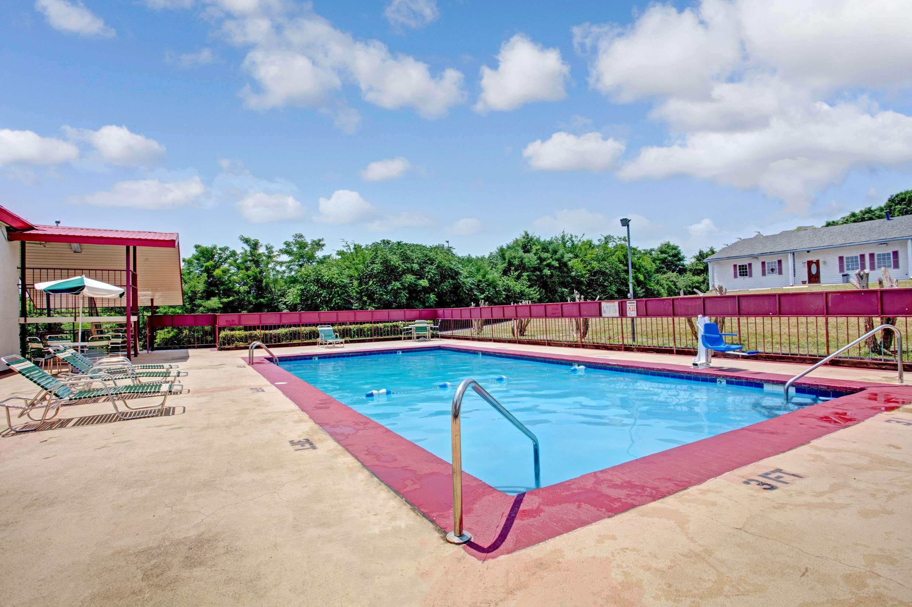 Days Inn By Wyndham Knoxville West Extérieur photo