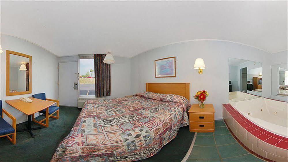 Days Inn By Wyndham Knoxville West Extérieur photo